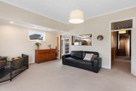 Photo of property in 3 Hawea Street, Merrilands, New Plymouth, 4312