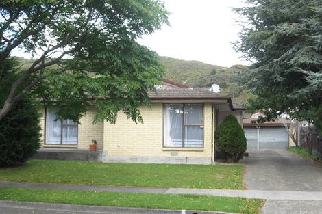 Photo of property in 5 Mcenroe Grove, Naenae, Lower Hutt, 5011