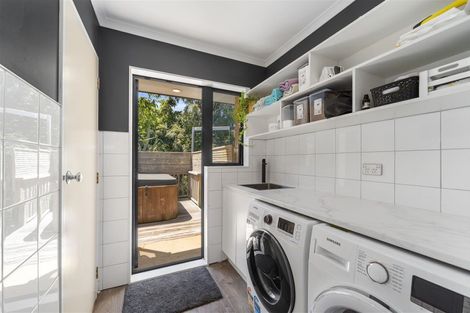 Photo of property in 17 Kahurangi Drive, Rangatira Park, Taupo, 3330