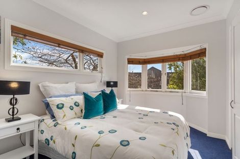 Photo of property in 14 Scarlet Oak Drive, Schnapper Rock, Auckland, 0632