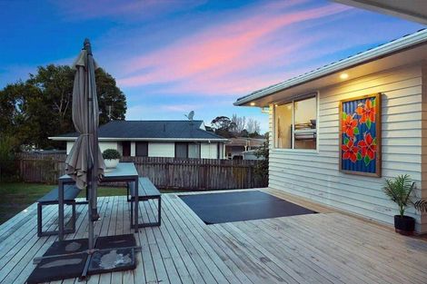 Photo of property in 86 Rosewarne Crescent, Glendene, Auckland, 0602