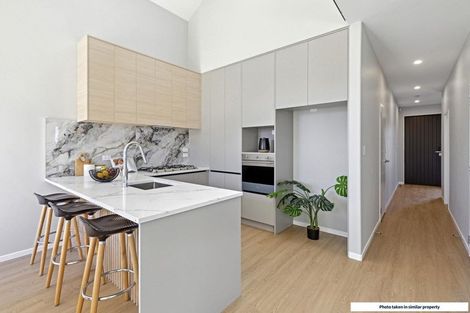 Photo of property in 2 Paretao Street, Massey, 0614