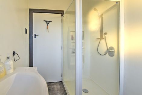 Photo of property in 15 Irving Street, Gore, 9710