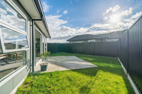Photo of property in 24 Fenwick Crescent, Wallaceville, Upper Hutt, 5018