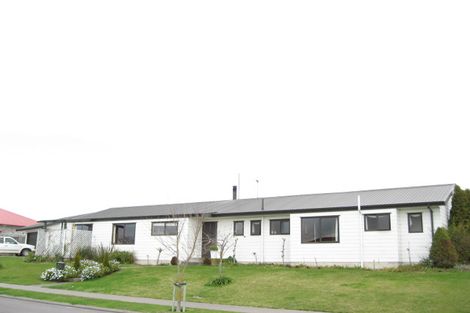 Photo of property in 9 Woodlands Drive, Havelock North, 4130