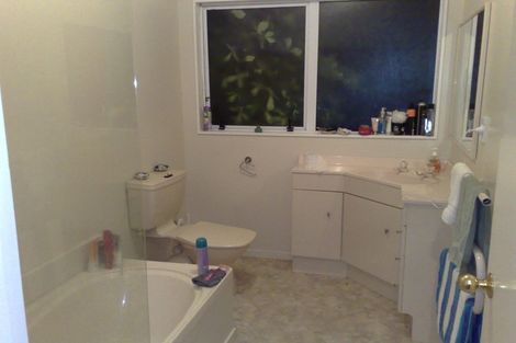 Photo of property in 49 Ashton Fitchett Drive, Brooklyn, Wellington, 6021