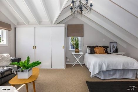 Photo of property in 1/49 Ranui Terrace, Tawa, Wellington, 5028