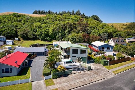 Photo of property in 36 Kotare Place, South Bay, Kaikoura, 7300
