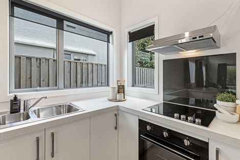 Photo of property in 24 Rangitira Avenue, Palmerston North, 4414