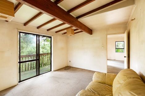 Photo of property in 59 Opanuku Road, Henderson Valley, Auckland, 0612