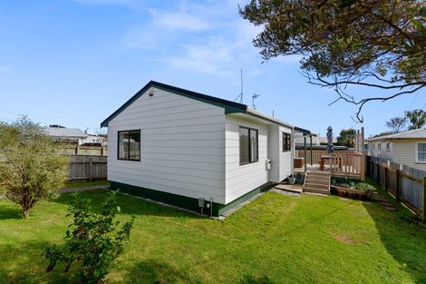 Photo of property in 6a Parakai Street, Paraparaumu, 5032