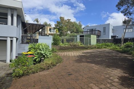 Photo of property in 18 Belleaire Court, West Harbour, Auckland, 0618