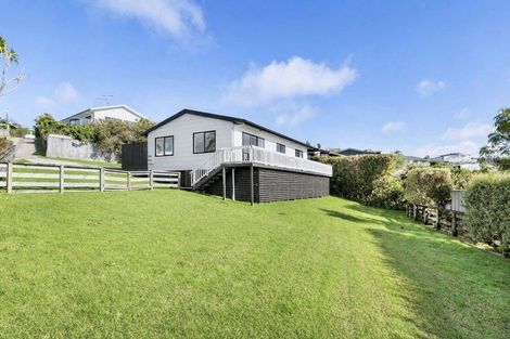 Photo of property in 18 Kahurangi Place, Snells Beach, 0920