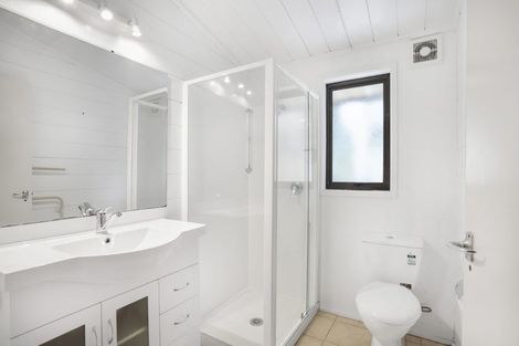 Photo of property in 99 Wirihana Road, Titirangi, Auckland, 0604