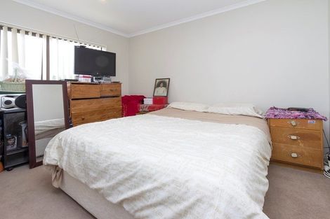 Photo of property in 71 Keri Vista Rise, Papakura, 2110