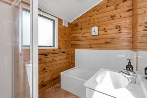 Photo of property in 8a Nimon Street, Havelock North, 4130