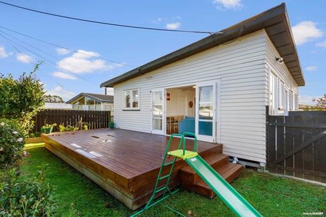 Photo of property in 237 Sturges Road, Henderson, Auckland, 0612