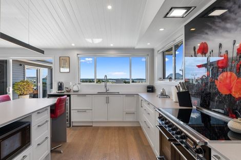 Photo of property in 6 Western Road, Otumoetai, Tauranga, 3110