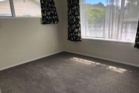 Photo of property in 30 Darren Crescent, Half Moon Bay, Auckland, 2012