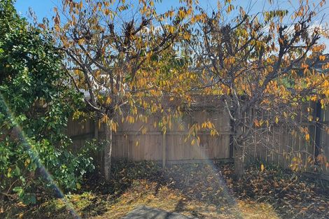 Photo of property in 27 Pahi Place, West Harbour, Auckland, 0618