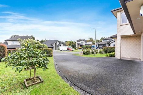 Photo of property in 11 Kouras Place, Flat Bush, Auckland, 2016