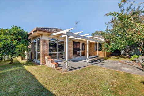 Photo of property in 4 Mcleod Place, Papamoa Beach, Papamoa, 3118