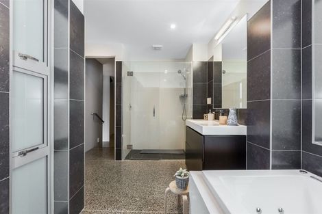 Photo of property in 3 Bath Street, Plimmerton, Porirua, 5026