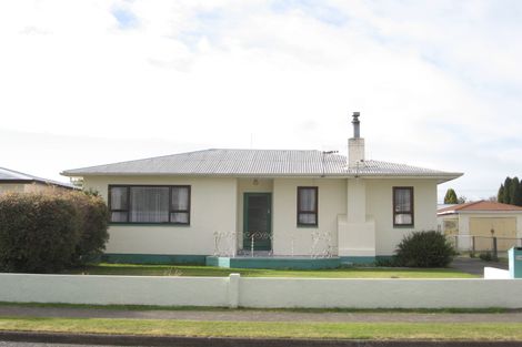 Photo of property in 28 Shackleton Street, Maraenui, Napier, 4110