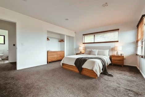 Photo of property in 2 Garboard Lane, Whitby, Porirua, 5024