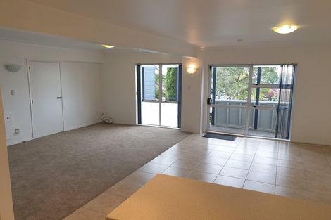 Photo of property in 17 Da Vinci Place, West Harbour, Auckland, 0618