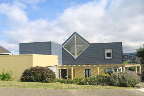 Photo of property in 1 Countess Close, Maupuia, Wellington, 6022