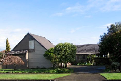 Photo of property in 46 Kentucky Way, Awapuni, Palmerston North, 4412