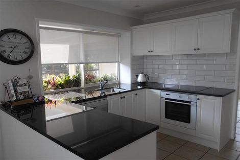 Photo of property in 15 Rewarewa Place, Matua, Tauranga, 3110