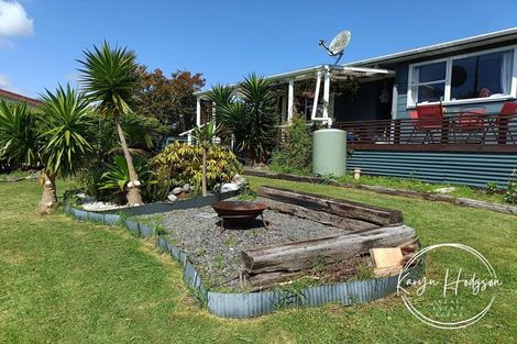 Photo of property in 9 Whaka Street, Maungaturoto, 0520