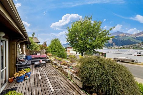 Photo of property in 25 Oregon Drive, Kelvin Heights, Queenstown, 9300