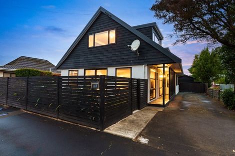 Photo of property in 165 Macandrew Road, South Dunedin, Dunedin, 9012
