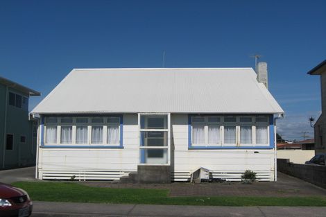 Photo of property in 6 Octavius Place, New Plymouth, 4312