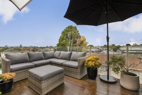 Photo of property in 12-14 Clevedon Road, Papakura, 2110