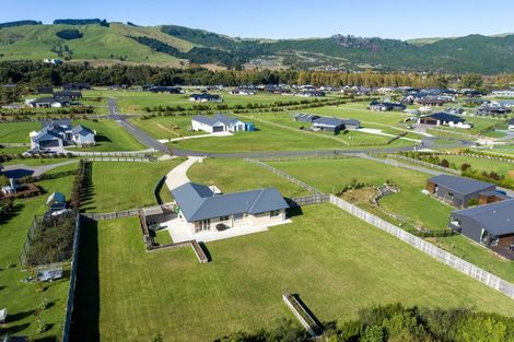 Photo of property in 6 Kanuka Grove, Kinloch, Taupo, 3377
