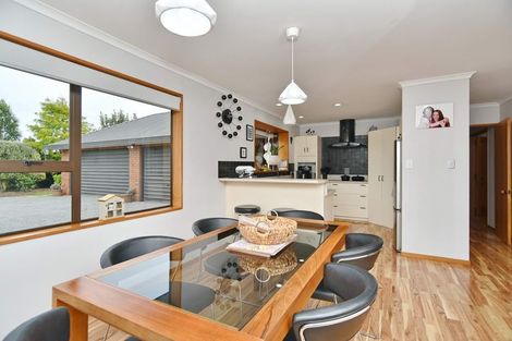 Photo of property in 6 Cedar Place, Amberley, 7410