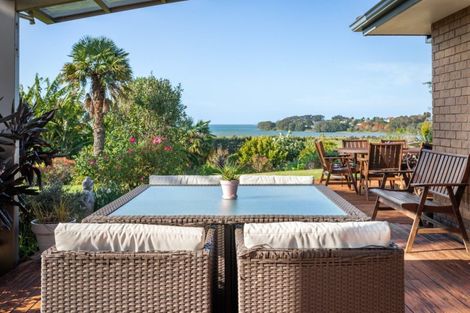 Photo of property in 910 State Highway 2, Tanners Point, Katikati, 3177