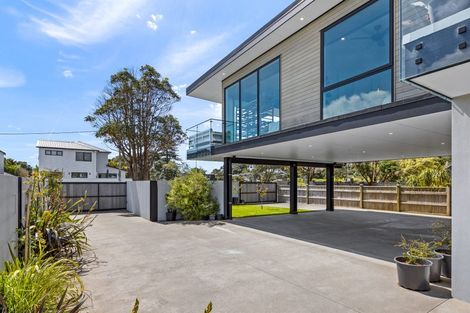 Photo of property in 3a William Bayes Place, Red Beach, 0932