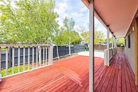Photo of property in 2/40 Hollyford Drive, Clover Park, Auckland, 2105