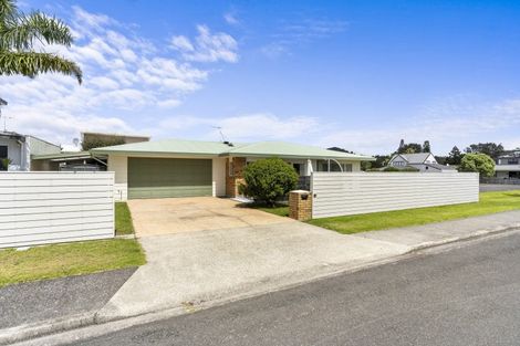 Photo of property in 423 Achilles Avenue, Whangamata, 3620