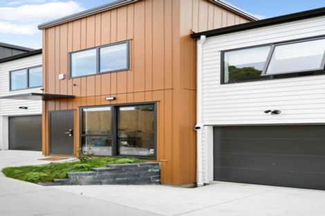 Photo of property in 12c Massine Place, Randwick Park, Auckland, 2105