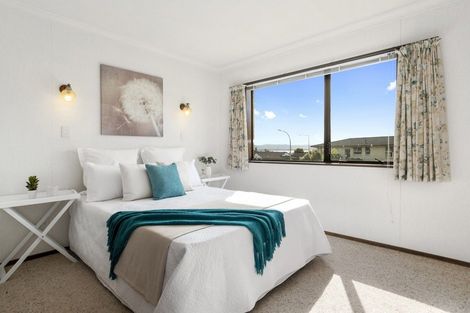 Photo of property in 2 Clivedene Street, Matua, Tauranga, 3110