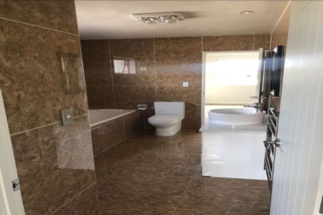 Photo of property in 21a Stamford Crescent, Flat Bush, Auckland, 2019