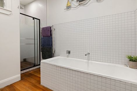 Photo of property in 28 Oakley Avenue, Claudelands, Hamilton, 3214