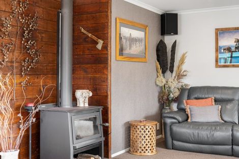 Photo of property in 102 Mark Street, Whangamata, 3620