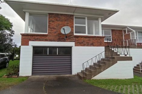Photo of property in 2/16 Pupuke Road, Takapuna, Auckland, 0622